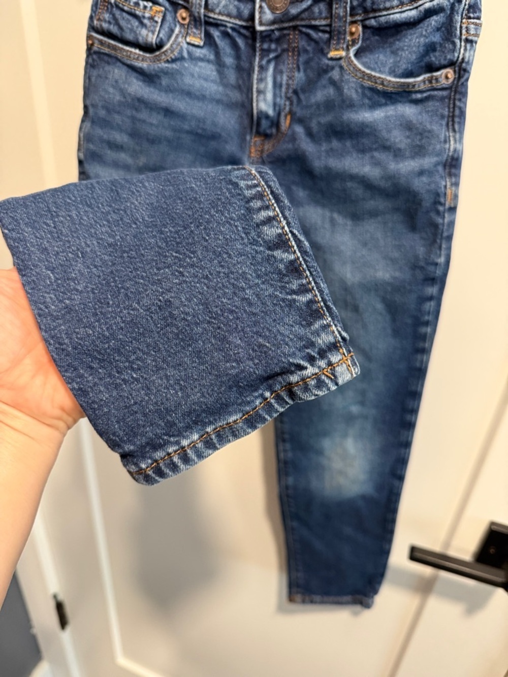 GAP Girlfriend Mid-Blue Loose Jeans Size 7 - Picture 6 of 7